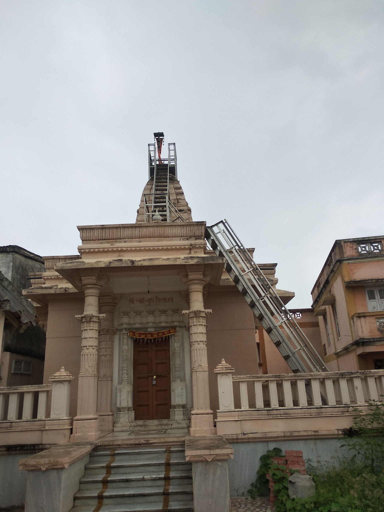 Shri Adinath Bhagwan Shwetamber Jain Mandir, Vadala, District - Kachchh (Gujarat) main image