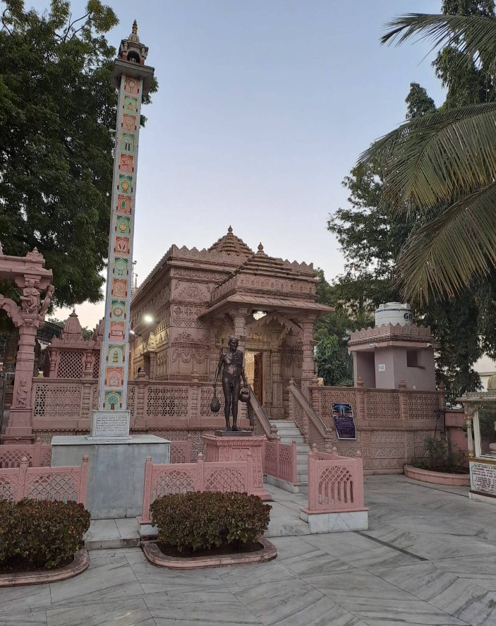 Shri Vidhyanand Swami Digamber Jain Atishaya Kshetra, Shri Vidhyanand Chowk, Katargam, Surat (Gujarat) image 9