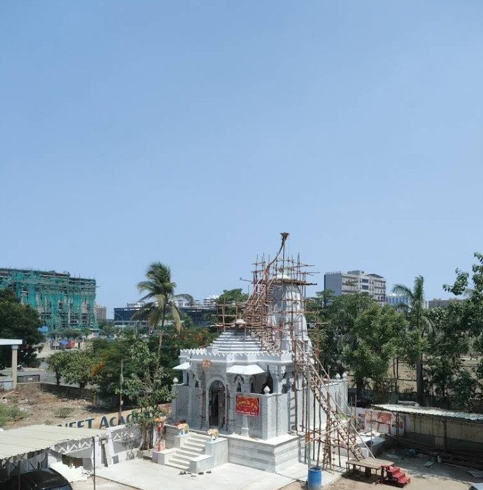 Shri Vimalnath Bhagwan Shwetamber Jain Mandir, Vrajbhumi Apartment, Parvat Patiya, Surat (Gujarat) thumbnail 2