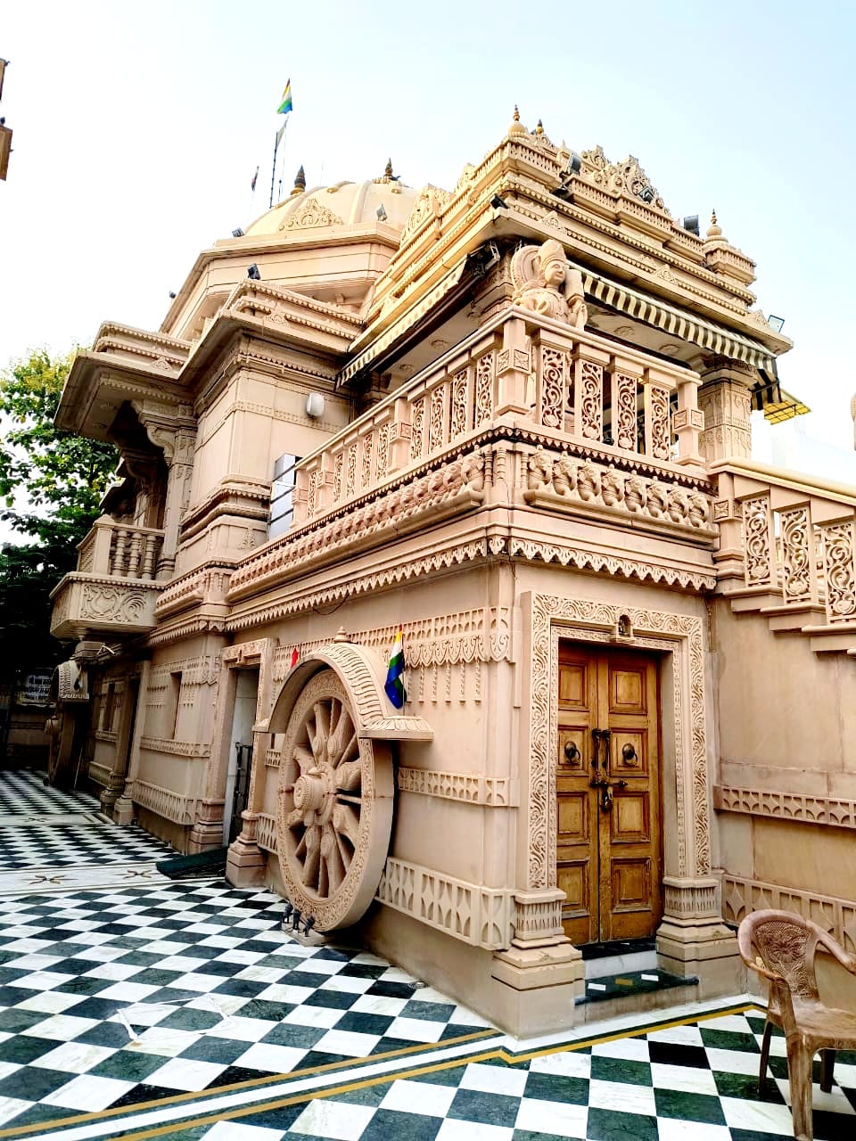 Shri 1008 Bhagwan Parshvnath Digambar Jain Gajrath Mandir, Sector 1, Rohtak (Haryana) thumbnail 4