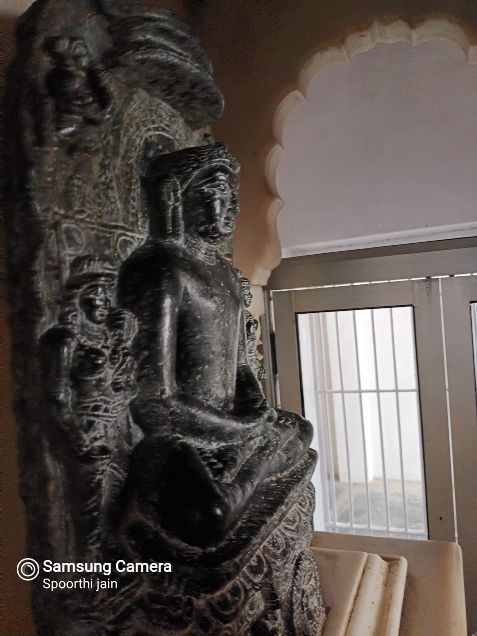 Shri 1008 Bhagwan Mahaveer Digamber Jain Mandir, Bauna Pokher, Basarh, District - Vaishali (Bihar) thumbnail 5