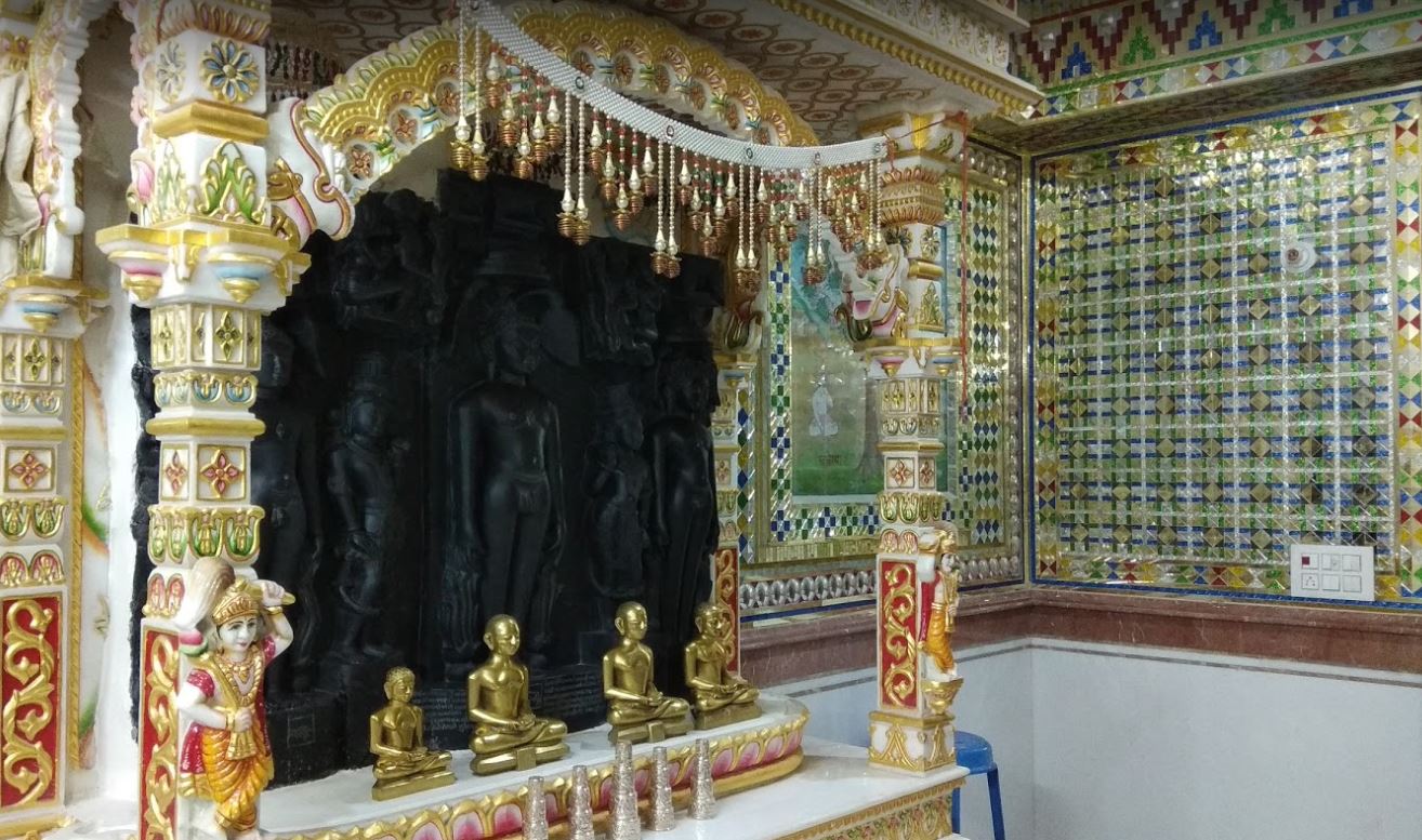 Shri Digamber Jain Bada Mandir, Kayasthwara Mohalla,  Rewari (Haryana) image 3