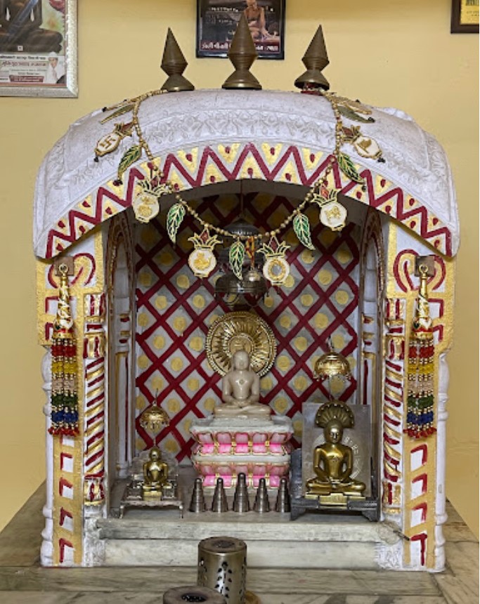 Shri Chandraprabhu Digambar Jain Chaitalaya Nasiya Ji, Badshahpur, Sector 68, Gurugram (Haryana) image 3