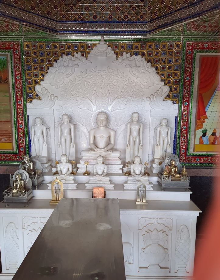 Shri Adinath Digamber Jain Kaanch Ka Mandir, Madhuban, District - Giridih (Jharkhand) image 3
