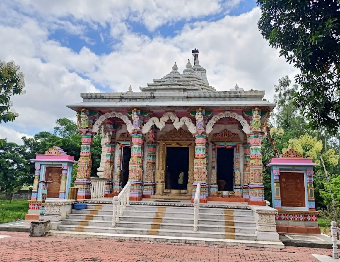 Shri Bhaddilpur Jain Shwetamber Tirth, Bhondal, District - Chatra (Jharkhand) image 2