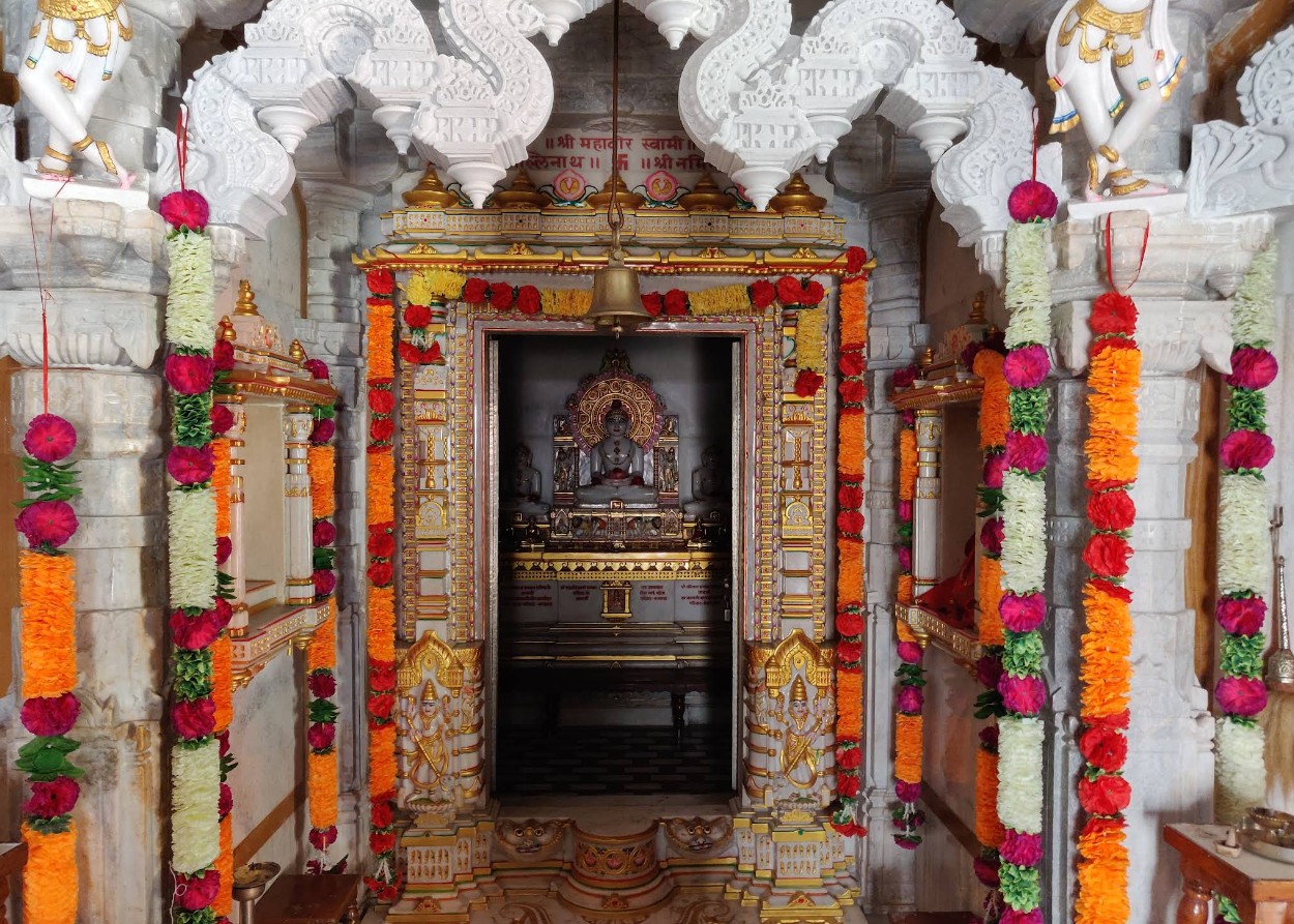 Shri Shwetamber Jain Mandir, Gujarati Colony, Chas, District - Bokaro (Jharkhand) image 1