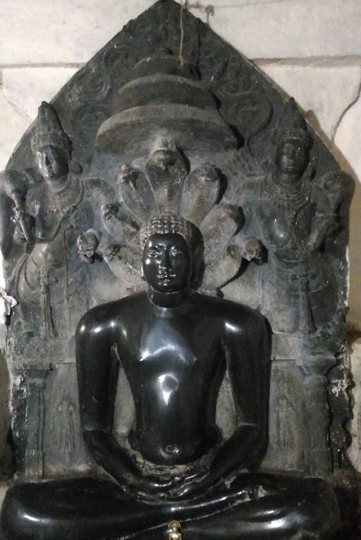 Shri 1008 Parshvnath Bhagwan Digamber Jain (Panchkut Mandir) Atishaya Kshetra, Harsur, District - Kalaburagi (Karnataka) image 4