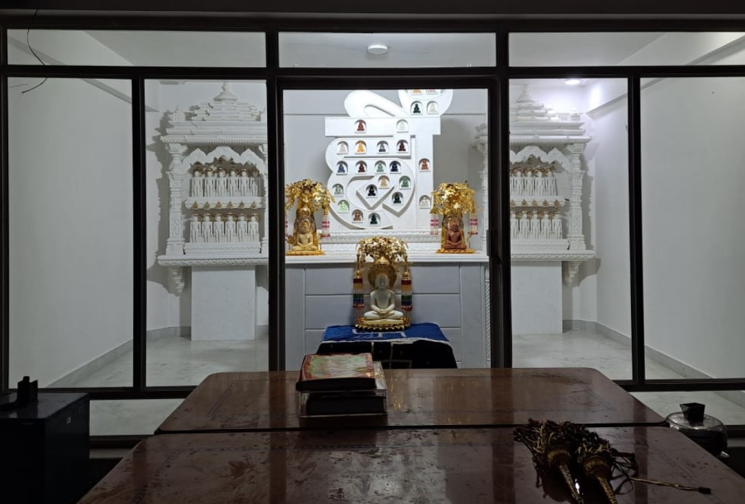 Bhagwan Shri Mahavir Digamber Jain Mandir, 1st A Main Road, behind Rajeshwari Theatre, Konena Agrahara, Murgesh Pallya, Bengaluru (Karnataka) thumbnail 3