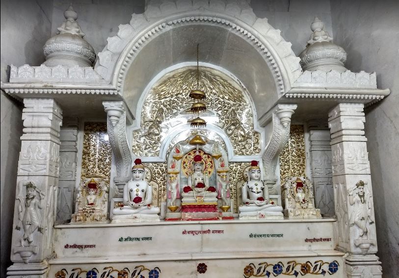 Shri Jain Shwetamber Mandir, Laheari Tola, Urdu Bazar, Bhagalpur (Bihar) image 4