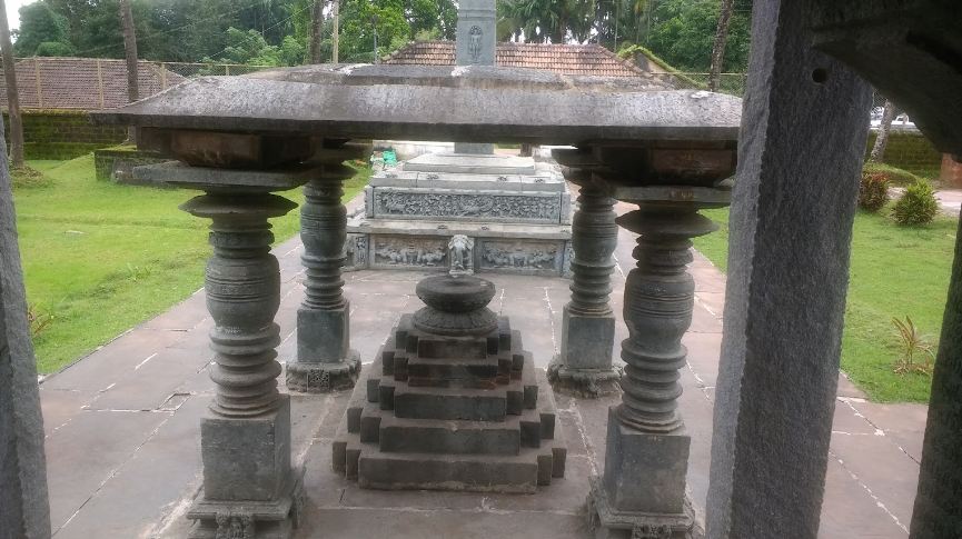 Ancient Shri Parshvnath Digamber Jain Temple, Hombuja, District - Shivamogga (Karnataka) image 4