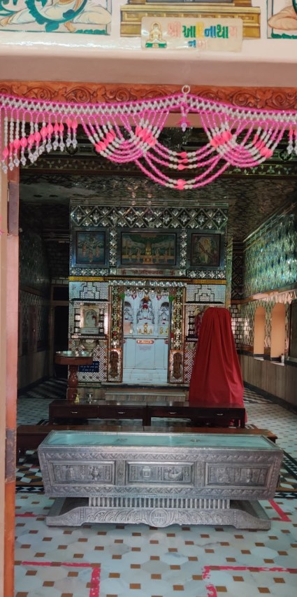 Shri Adinath Jain Shwetamber Mandir, Gandhi Bazaar, K R Puram, Shivamogga (Karnataka) thumbnail 4