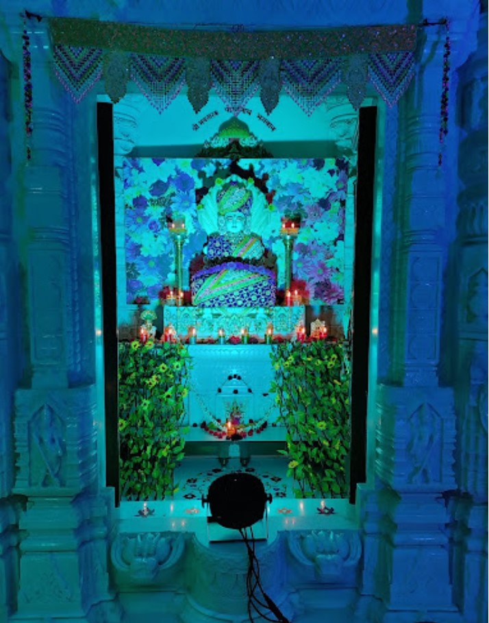 Shri Bhavtarak Parshvnath Shwetamber Jain Mandir, 11, Basavanna Temple Street, AK Colony, Adugodi, Bengaluru (Karnataka) image 8