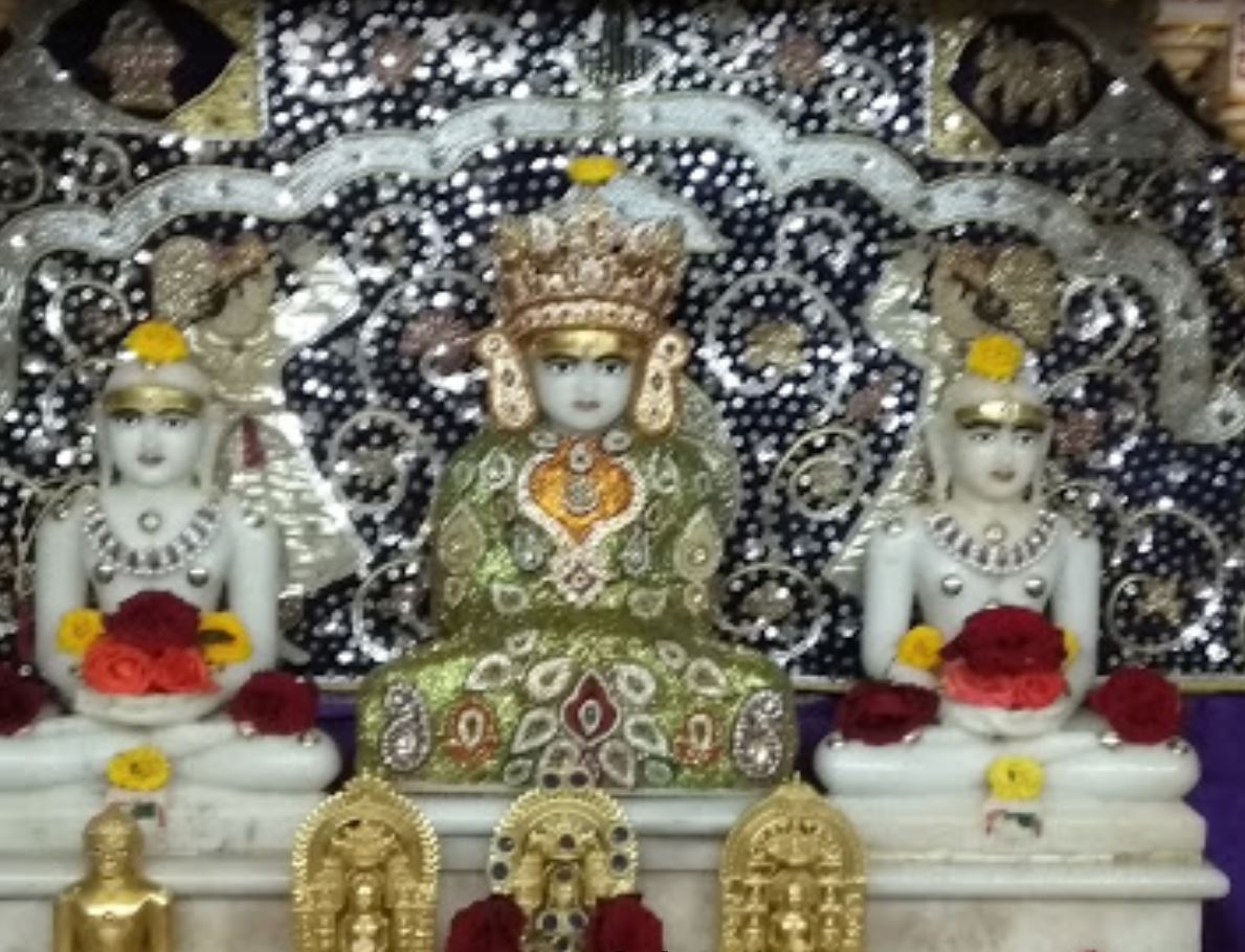 Shri Mahavirswami Shwetamber Jain Mandir, Mamulpet, Chikpet, Bengaluru (Karnataka) image 1