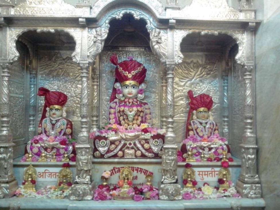 Shree Ajitnath Shwetamber Jain Mandir, Durgad Bail, Hubli, District-Dharwad (Karnataka) image 2