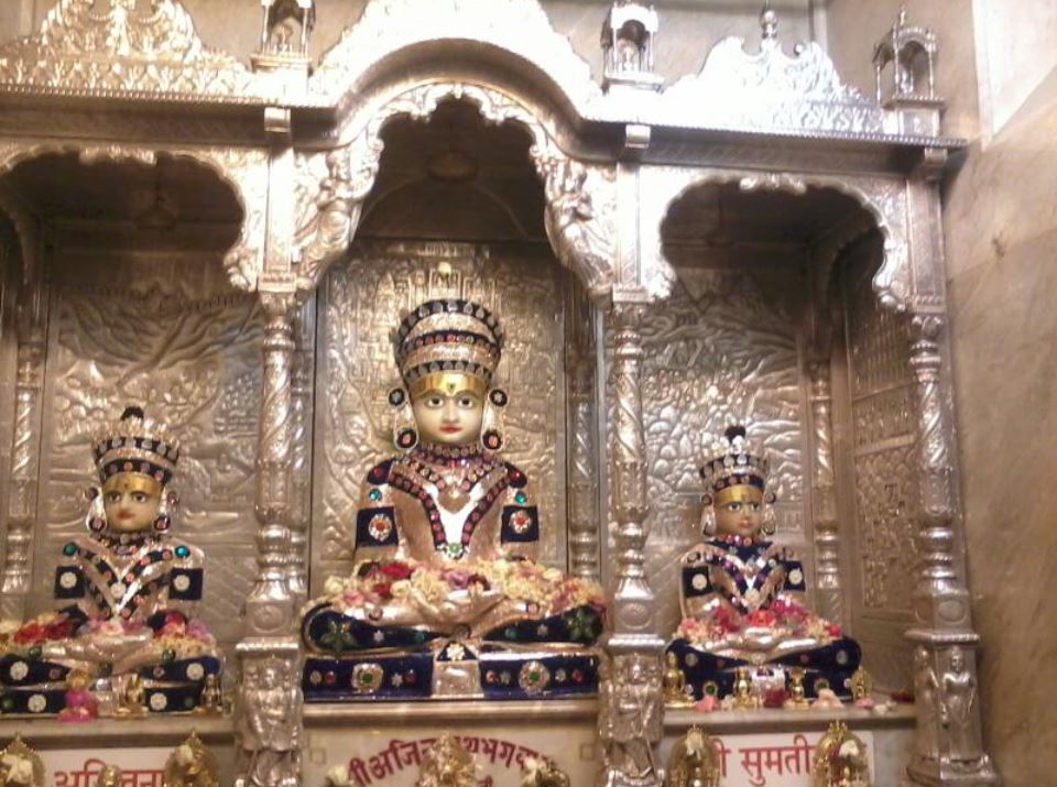 Shree Ajitnath Shwetamber Jain Mandir, Durgad Bail, Hubli, District-Dharwad (Karnataka) image 3