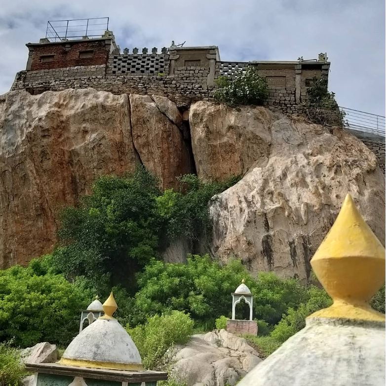 Shri Kshetra Gommatagiri Digambar Jain Temple, Bettadur Village, District-Mysore (Karnataka) image 4