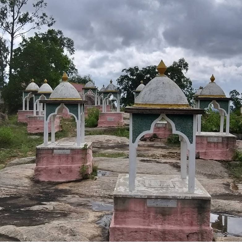 Shri Kshetra Gommatagiri Digambar Jain Temple, Bettadur Village, District-Mysore (Karnataka) image 6