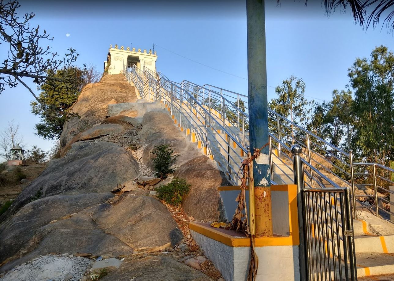 Shri Kshetra Gommatagiri Digambar Jain Temple, Bettadur Village, District-Mysore (Karnataka) image 7