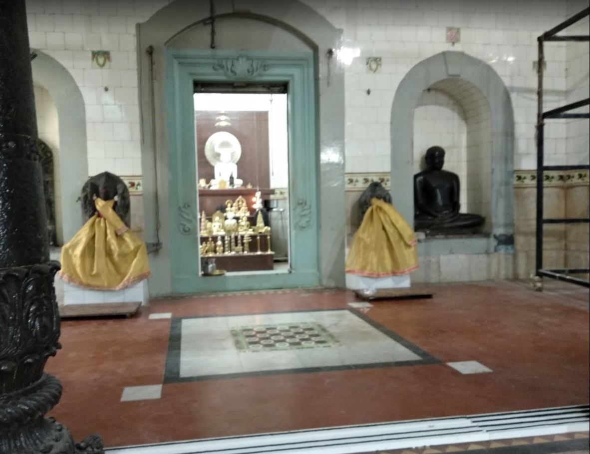 Shri Parshvnath Digamber Jain June Mandir, Shahapur, Belagavi (Karnataka) image 4
