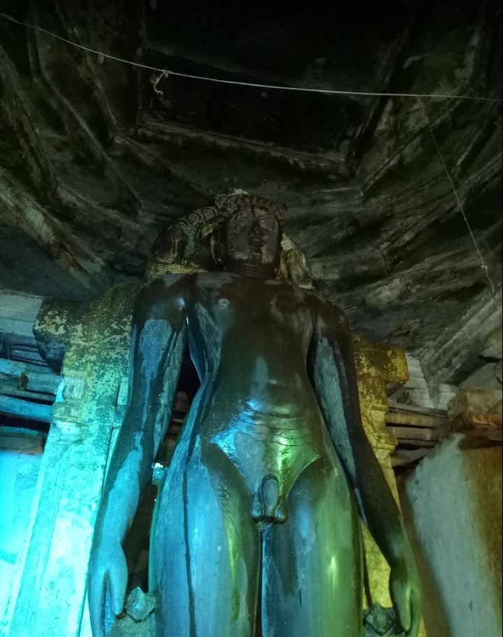 Ancient Shri 1008 Bhagwan Shanthinatha Digambar Jain Temple, Halebidu (Halebeedu), District-Hassan (Karnataka) image 6