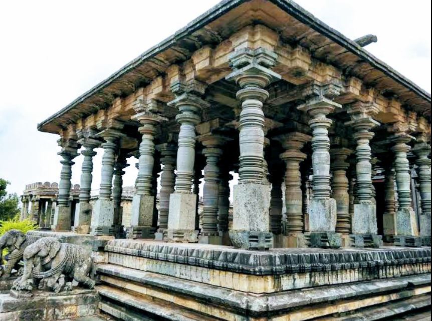 Ancient Shri 1008 Bhagwan Shanthinatha Digambar Jain Temple, Halebidu (Halebeedu), District-Hassan (Karnataka) image 11