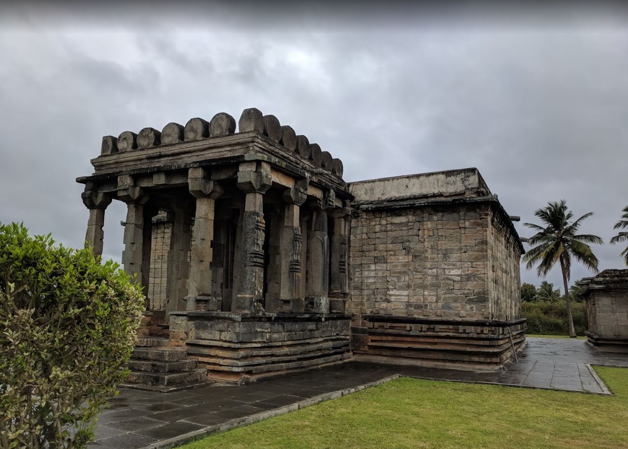 Ancient Shri 1008 Bhagwan Shanthinatha Digambar Jain Temple, Halebidu (Halebeedu), District-Hassan (Karnataka) image 16