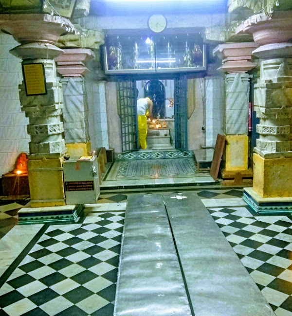Shri 1008 Parshvnath Digamber Jain Mandir, More Colony, Sadalga, District - Belagavi (Karnataka) thumbnail 4