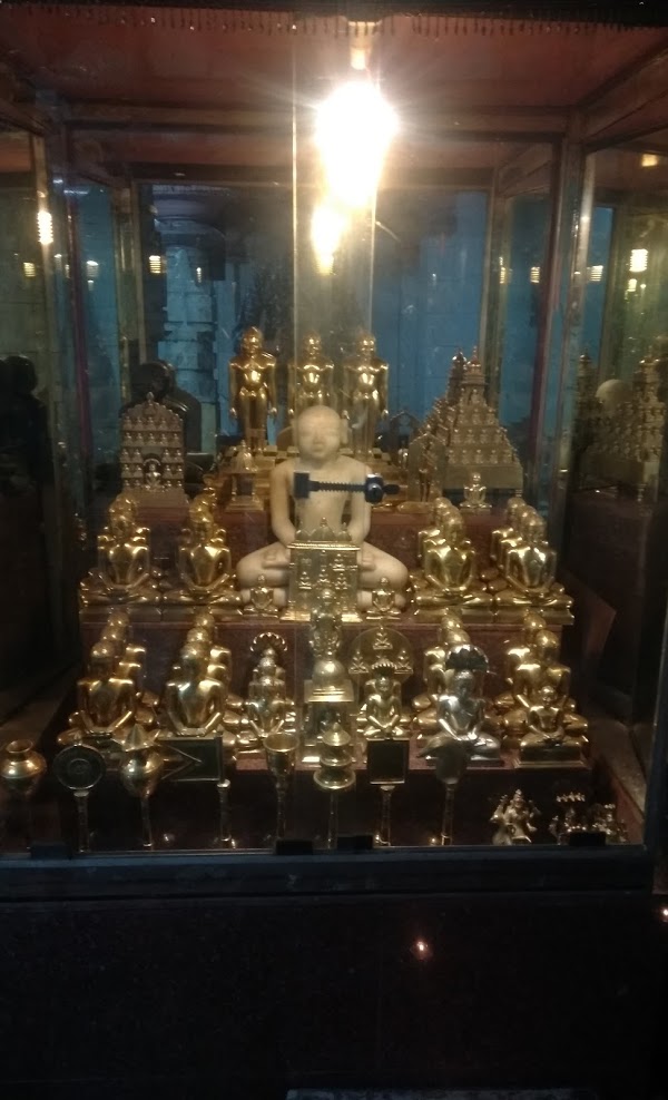Shri 1008 Parshvnath Digamber Jain Mandir, More Colony, Sadalga, District - Belagavi (Karnataka) thumbnail 5