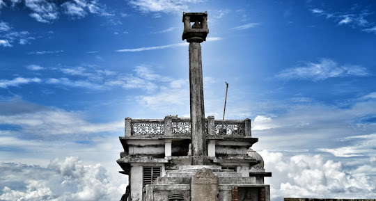 Shri Parshvnath Jain Basadi (Mandir), Kundadri, District - Shivamogga (Karnataka) thumbnail 2