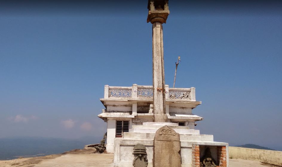 Shri Parshvnath Jain Basadi (Mandir), Kundadri, District - Shivamogga (Karnataka) image 3