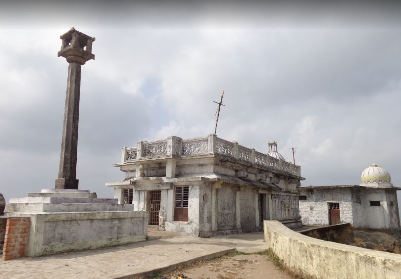 Shri Parshvnath Jain Basadi (Mandir), Kundadri, District - Shivamogga (Karnataka) image 4