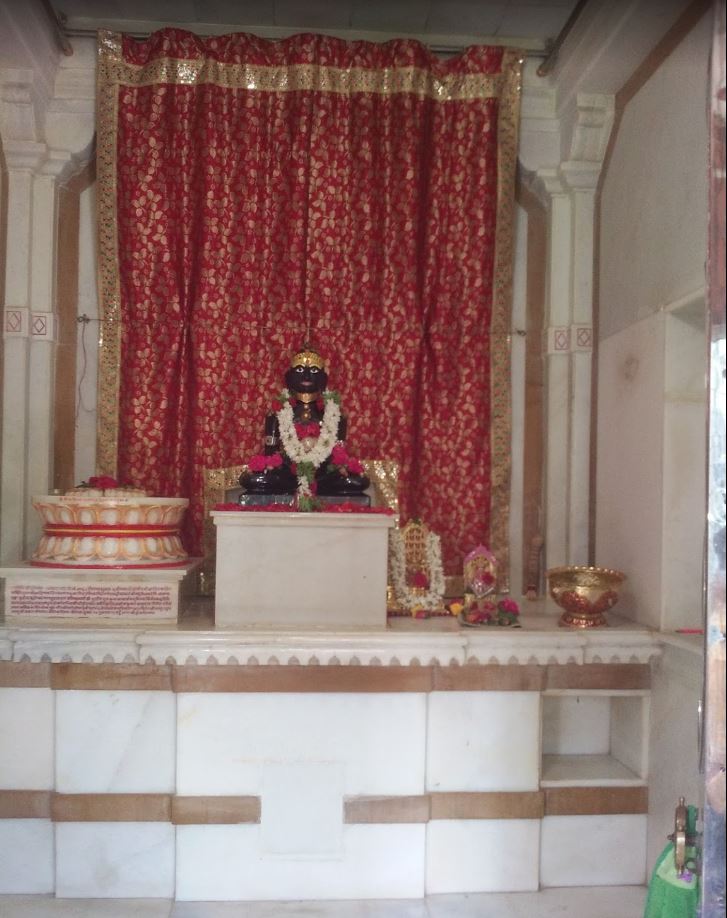 Shri Adinath Shwetamber Jain Mandir,  Main Bazar, Hosapete, District - Ballari (Karnataka) image 2