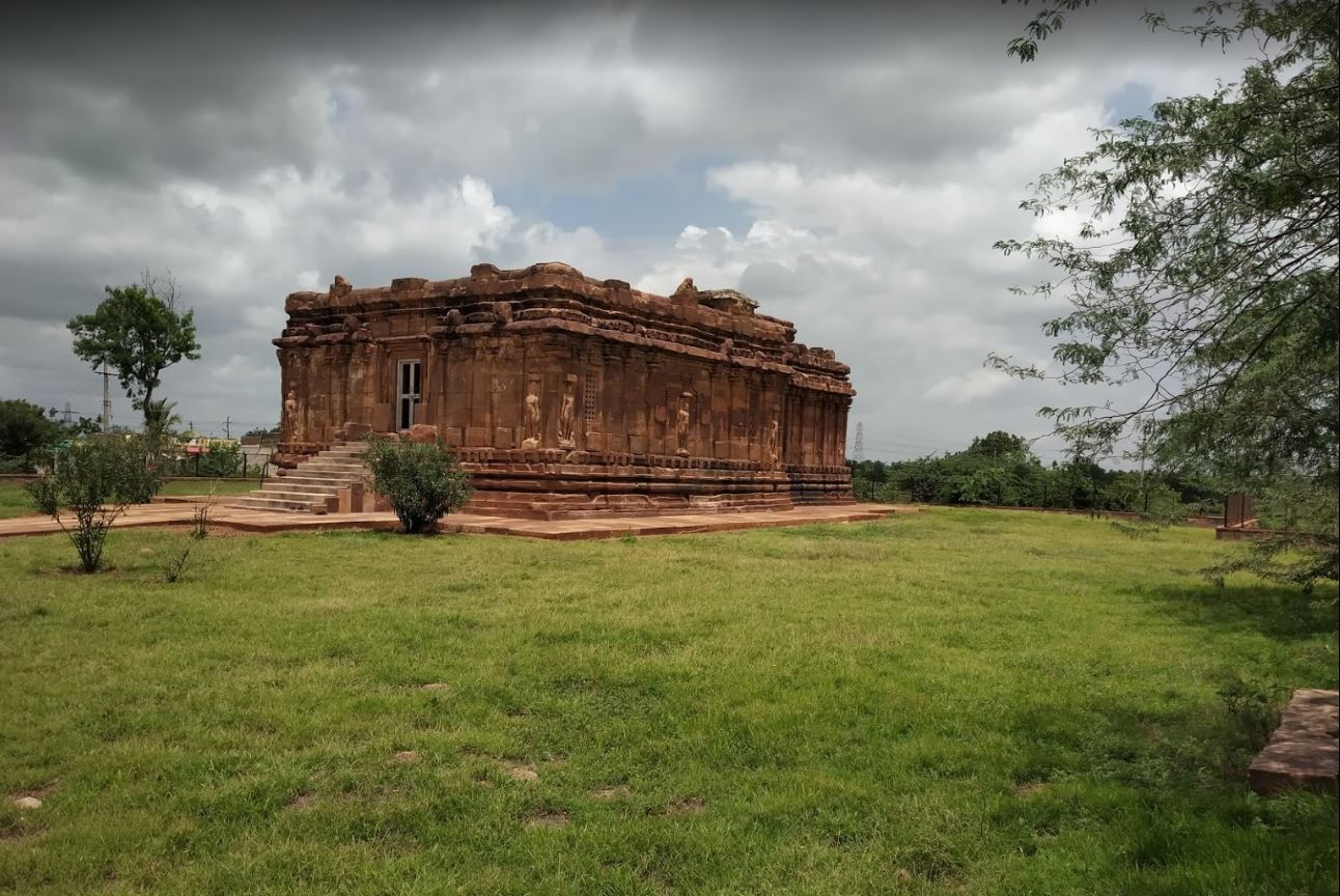 Ancient Jain Basadi (Temple), Hallur, District - Bagalkot (Karnataka) image 1