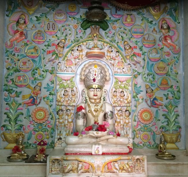 Shri Chintamani Parshvnath Jain Mandir, Parshvnath Road, Hanuman Gardi, Gadag (Karnataka) image 3