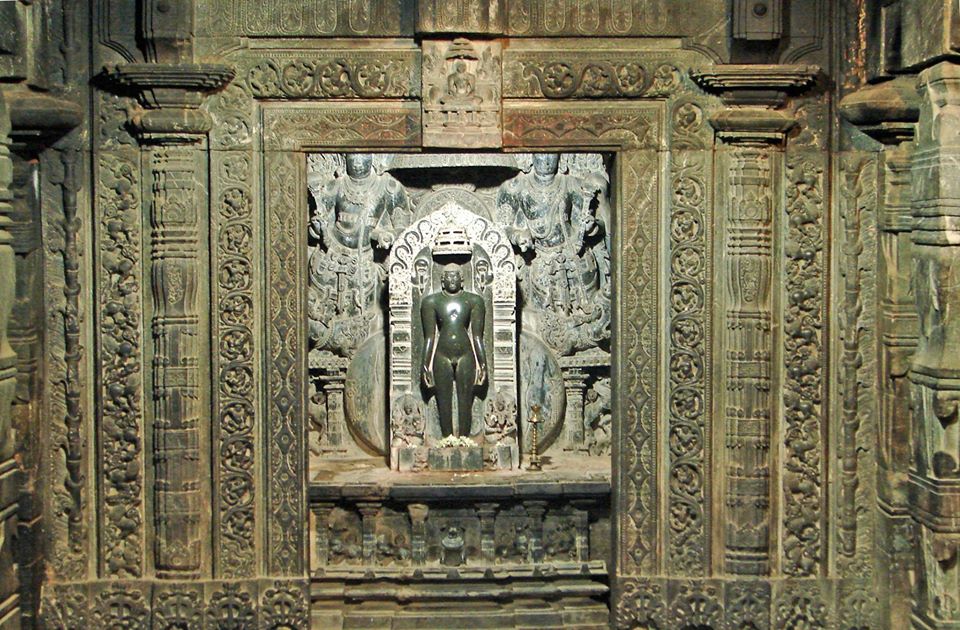Ancient Digamber Jain Basadi Mandir, Lakkundi, District - Gadag (Karnataka) thumbnail 6
