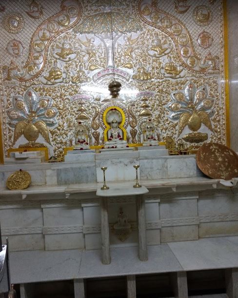 Shri Godi Parshvnath Shwetamber Jain Mandir, Chickpet, Chitradurga (Karnataka) image 2
