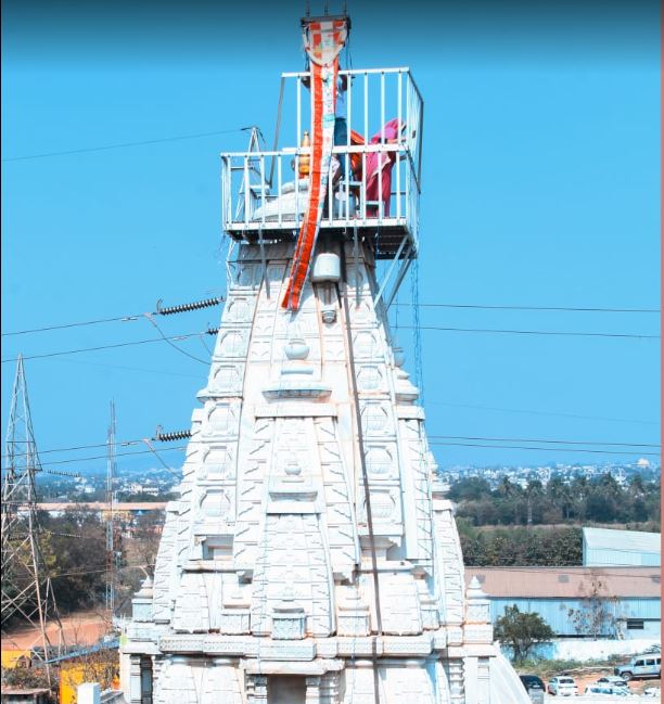 Shri Adinath Jin Mandir and Jinkushalsuri Dadawai, Kushal Nagar, Old Gabbur Road, Hubli, District - Dharwad (Karnataka) image 7