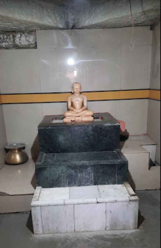 Shri 1008 Adinath Digamber Jain Mandir, Jainwadi, Bolewadi, District - Belagavi (Karnataka) image 3