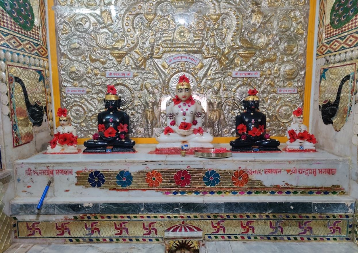 Shri Vasupujya Jain Shwetamber Mandir, Examba, District - Belagavi (Karnataka) image 4