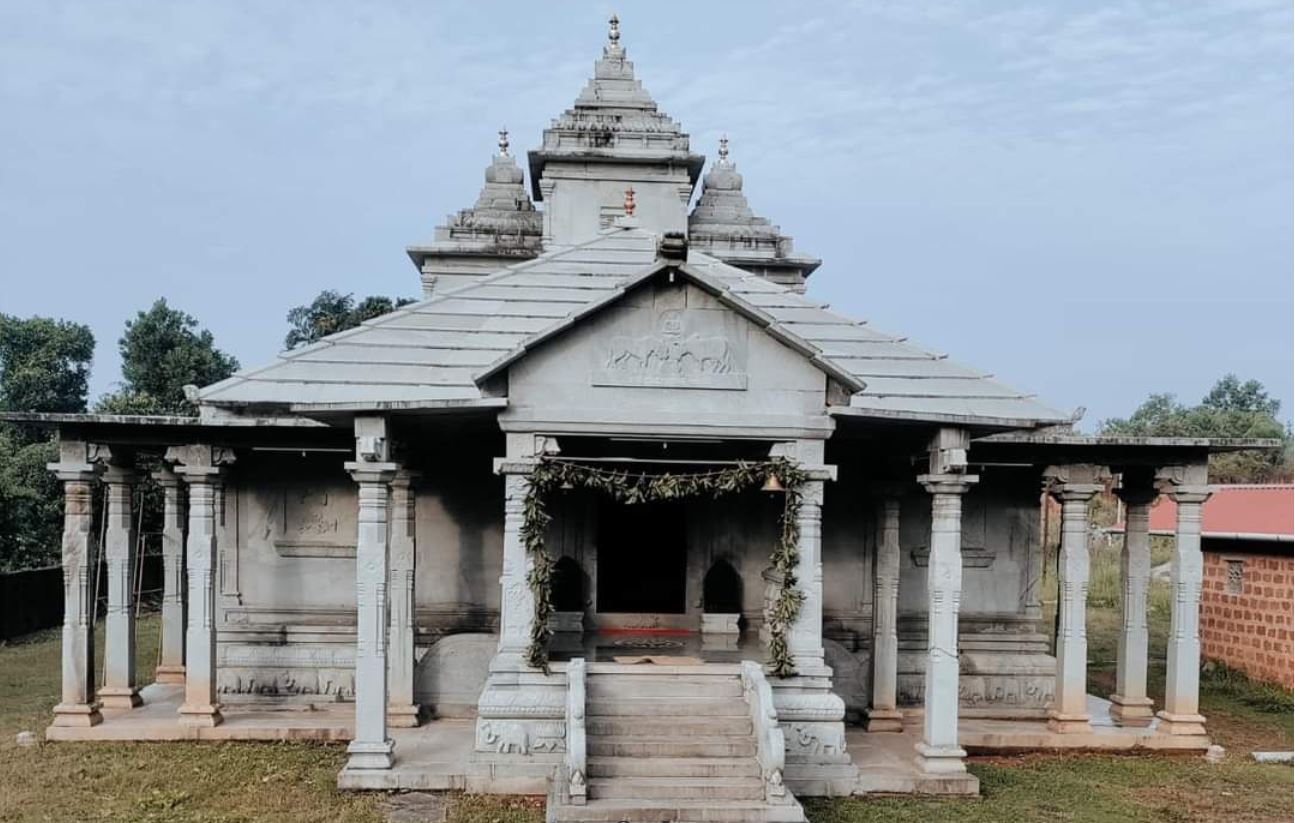 Shri Chandranath Swamy Digamber Jain Mandir, Sri Keshtrapal Brahma Devara Sannidhi, Hattiangadi, District - Udupi (Karnataka) image 6