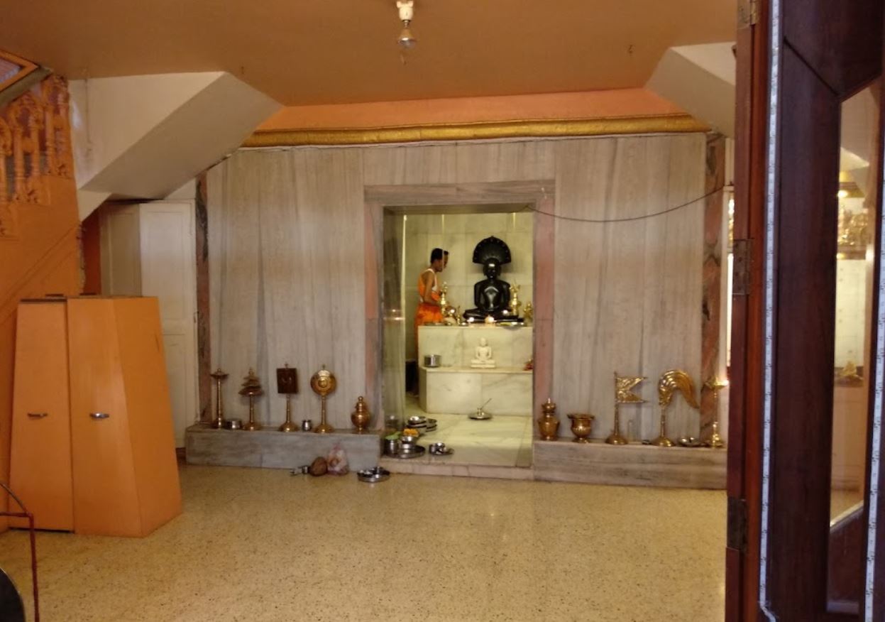 Shri Parshvnath Digamber Jain Mandir, Hosur Math Galli, Hosur, Shahpur, Belagavi (Karnataka) image 1