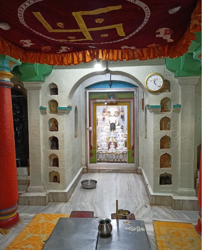 Shri Parshvnath Digamber Jain Mandir, Math Galli, Raviwar Peth, Belagavi (Karnataka) image 2