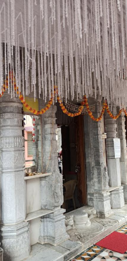Shri Sambhavnath Bhagwan Shwetamber Jain Mandir, 1st Main Road, SBI Staff Colony, Vijayanagar, Bengaluru (Karnataka) image 3
