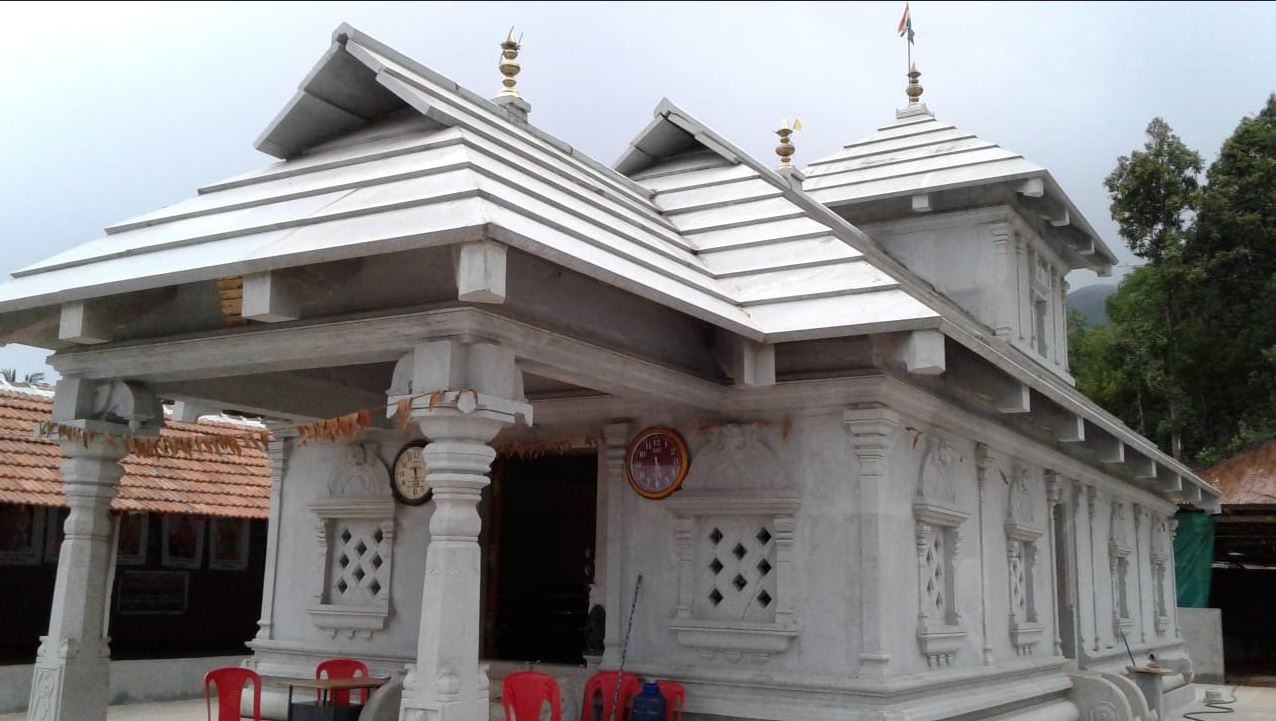 Atishaya Shri Kshetra Suwarna Bhadra Mahima Giri, Bhagwan 1008 Shri Parshvnath Swamy Jain Basadi, Balige, Kalasa, District - Chikkamagaluru (Karnataka) image 2