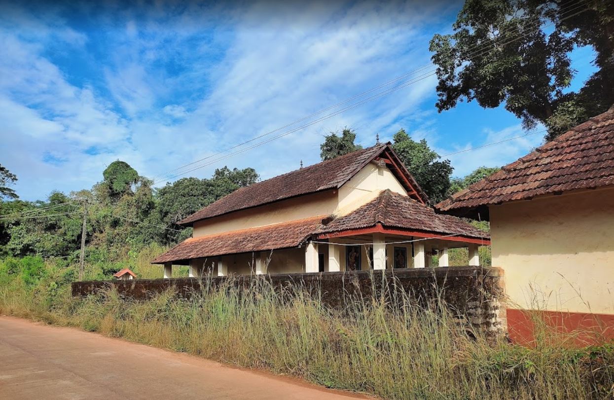 Shri Jain Basadi Digambar Jain Mandir, Narimogru, District - Dakshina Kannada (Karnataka) image 2