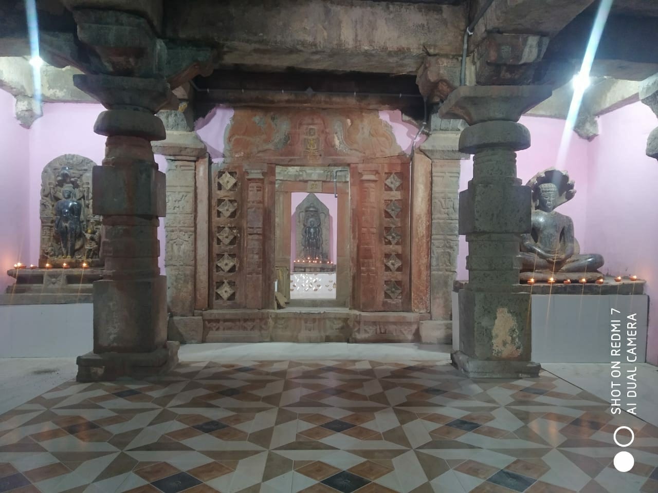 Shri 1008 Parshvnath Digamber Jain Mandir, Allur (B), District - Kalaburagi (Karnataka) thumbnail 2
