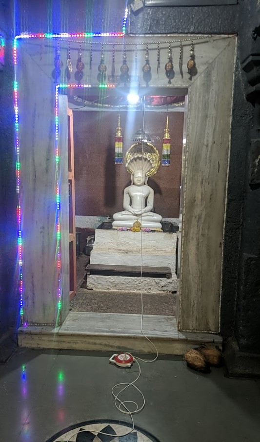 Shri 1008 Parshvnath Digamber Jain Mandir, Chikodi, District - Belagavi (Karnataka) main image
