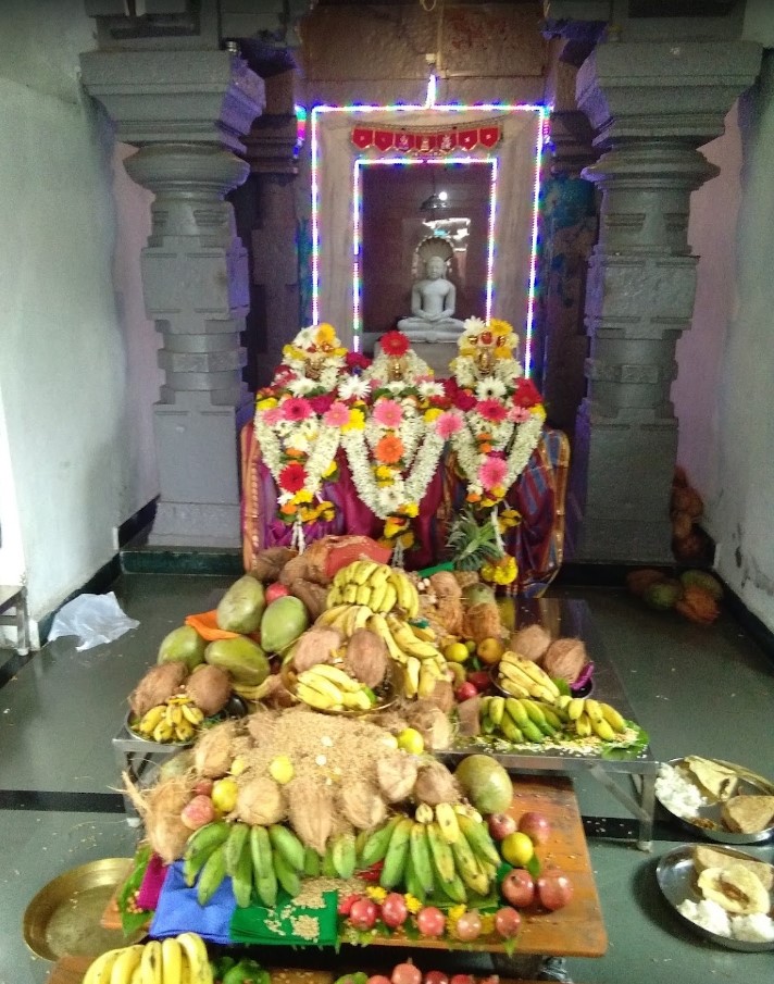 Shri 1008 Parshvnath Digamber Jain Mandir, Chikodi, District - Belagavi (Karnataka) thumbnail 3