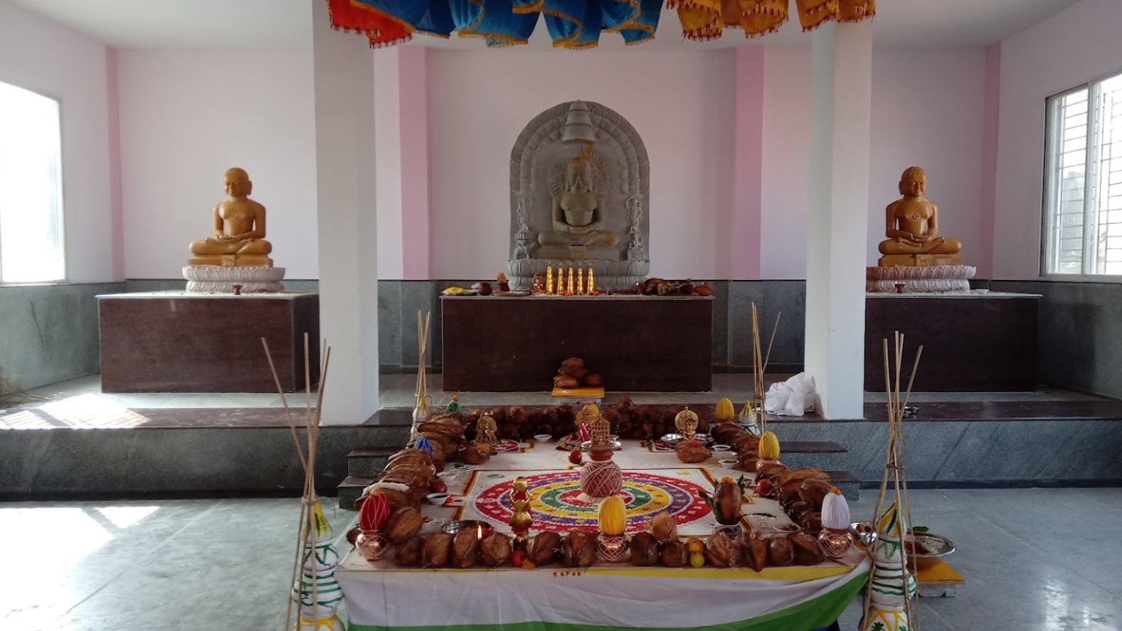 Shri 1008 Bhagwan Parshvnath Digamber Jain Mandir, Nandi Parvat Jain Temple, Hirekudi, District - Belagavi (Karnataka) thumbnail 2