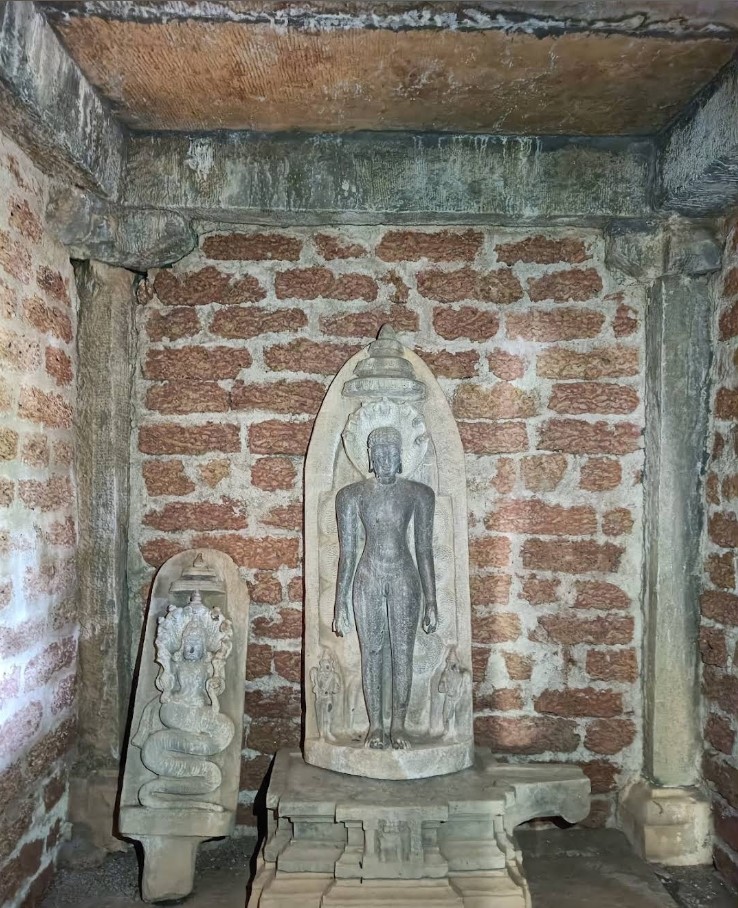 Ancient Shri Parshvnath Digamber Jain Basadi (Temple),  Anavatti Road, Kubaturu, District - Shivamogga (Karnataka) image 3